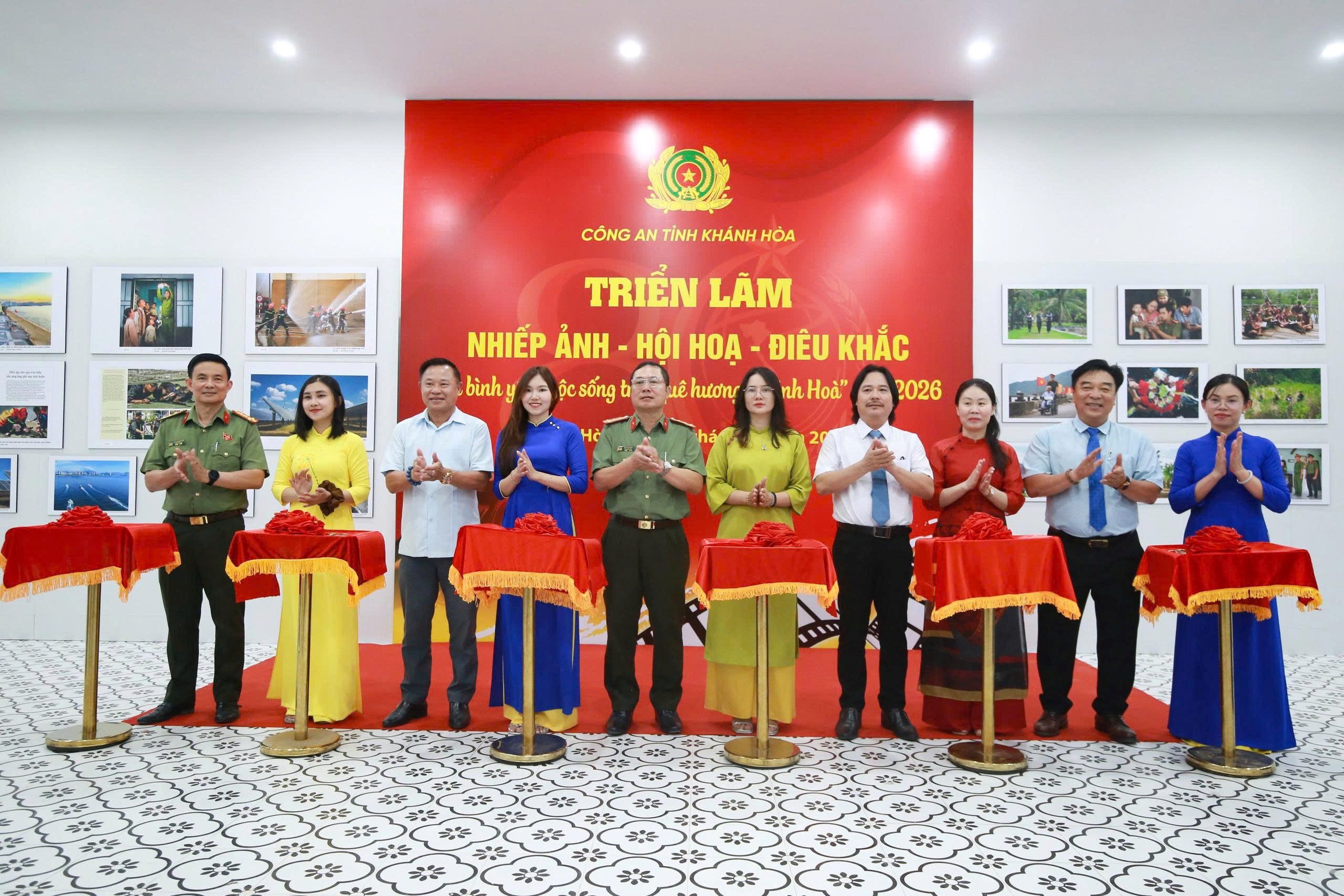 Công an Khánh Hòa tổ chức Lễ tổng kết, trao giải và khai mạc triển lãm ảnh 