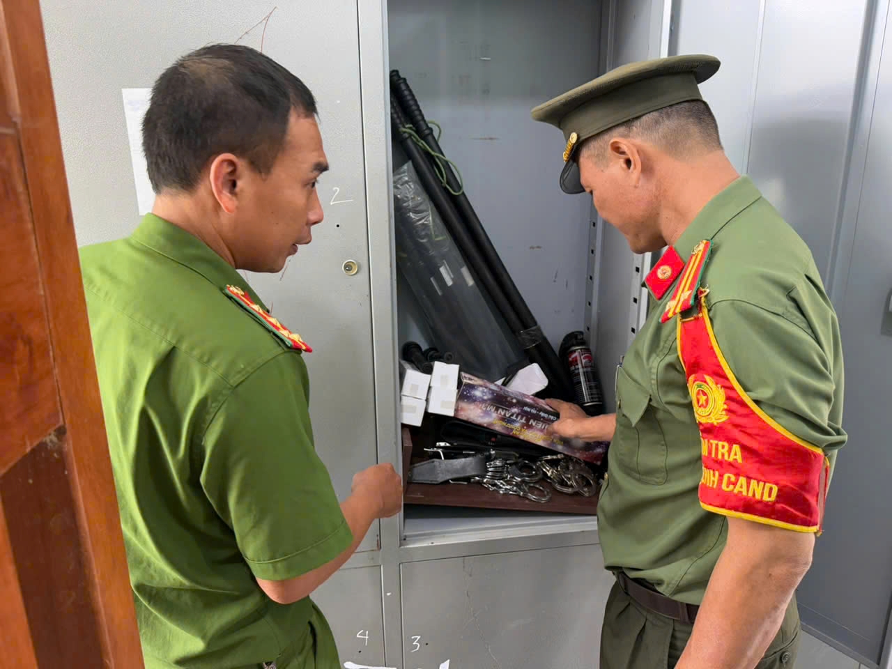 Công an tỉnh Khánh Hòa tiếp tục đẩy mạnh công tác kiểm tra Điều lệnh Công an nhân dân trong quý III năm 2026