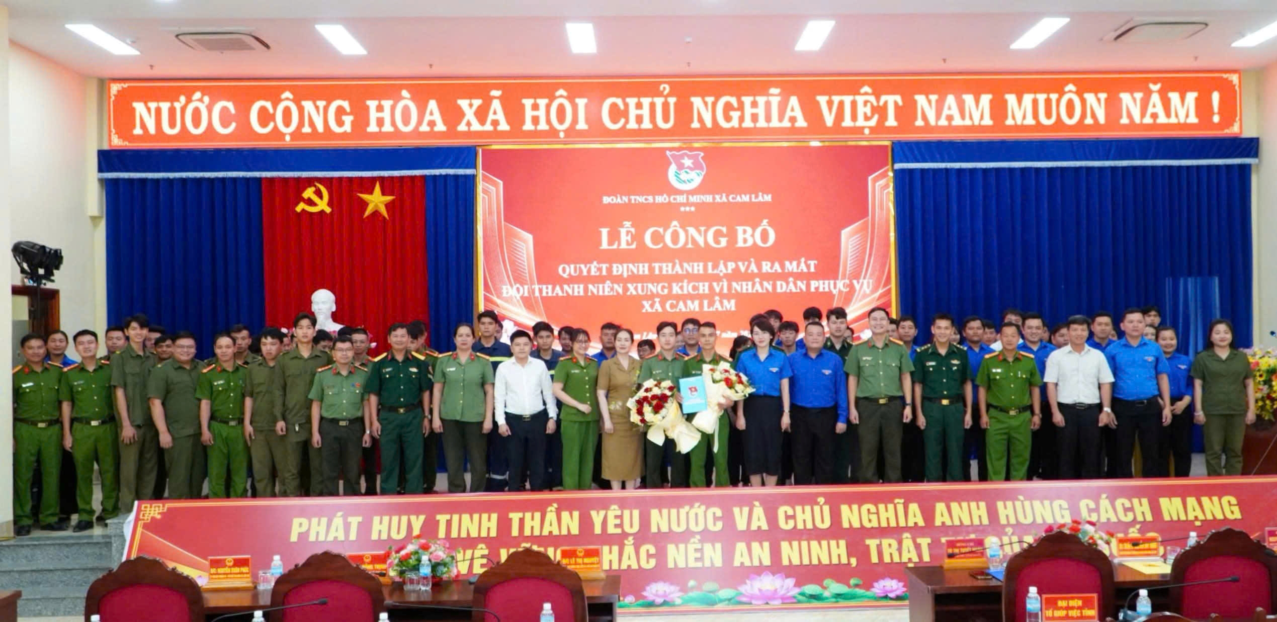 Ra mắt mô hình “Đội Thanh niên xung kích vì Nhân dân phục vụ” xã Cam Lâm