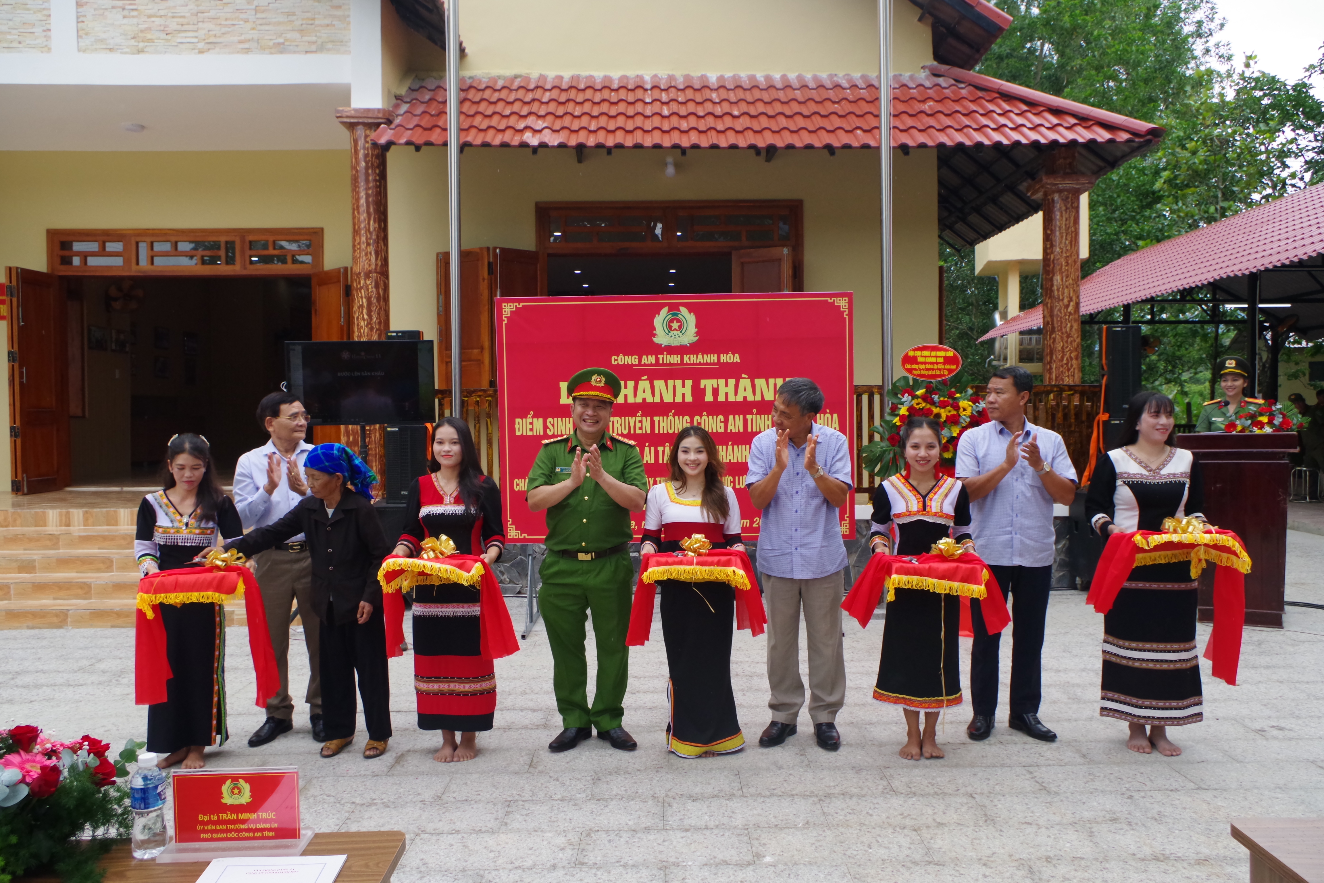 Khánh thành Điểm sinh hoạt truyền thống Công an tỉnh Khánh Hòa tại xã Bác Ái Tây