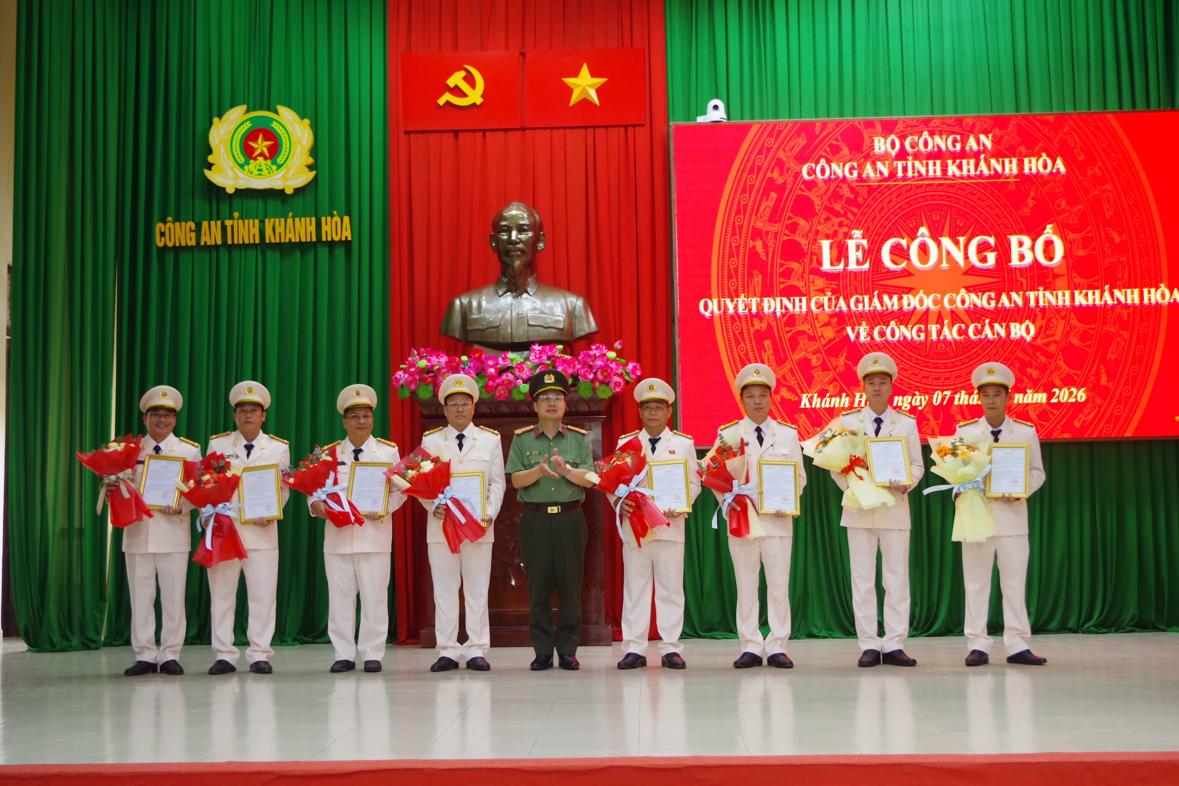 Khánh Hòa tổ chức lễ công bố các quyết định Giám đốc Công an tỉnh về công tác cán bộ