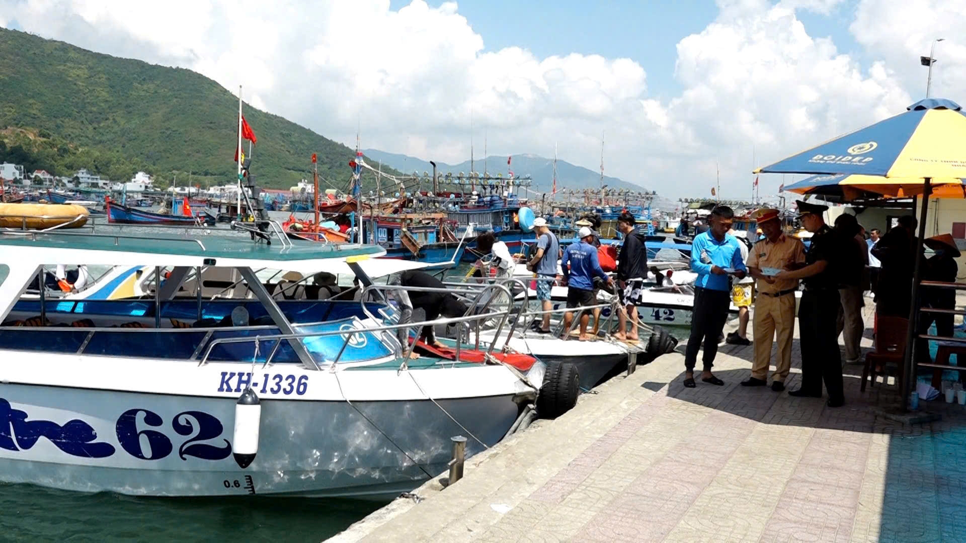 Công an Khánh Hoà Quyết tâm đảm bảo an toàn tuyến du lịch biển đảo dịp Lễ 30.4