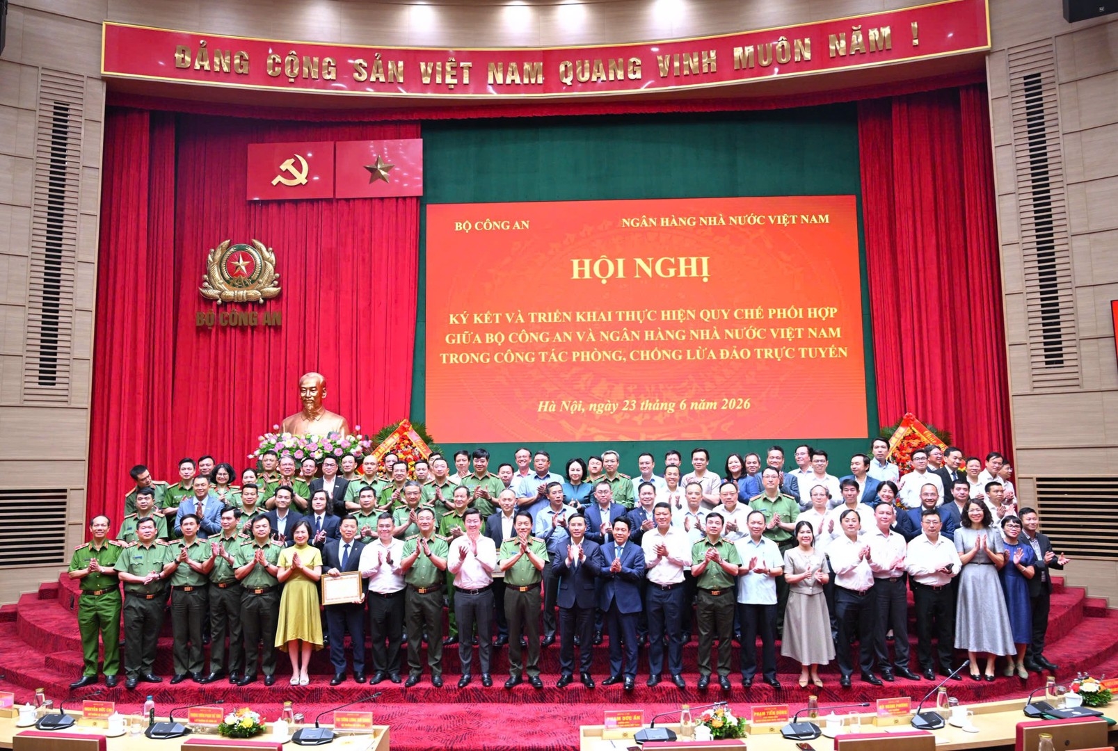 Bộ Công an và Ngân hàng Nhà nước Việt Nam ký kết Quy chế phối hợp trong công tác phòng, chống lừa đảo trực tuyến