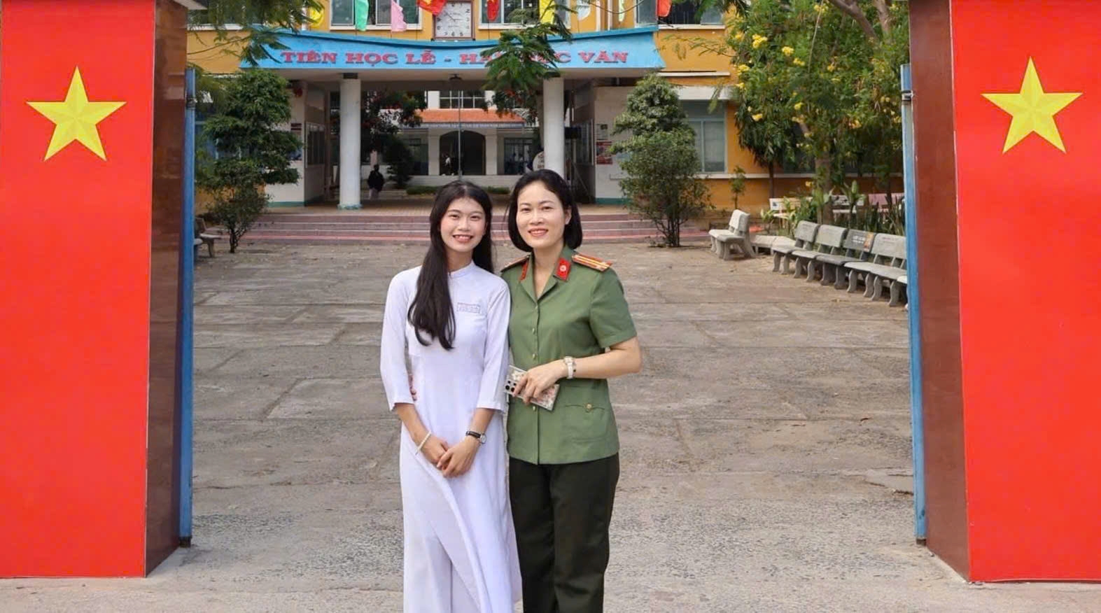 Những đứa trẻ của cô công an