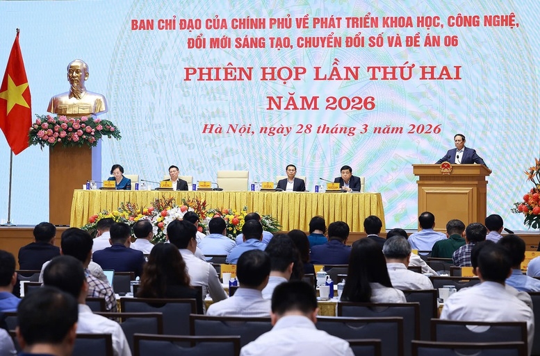 Thủ tướng chủ trì Phiên họp về phát triển KHCN, đổi mới sáng tạo, chuyển đổi số và Đề án 06