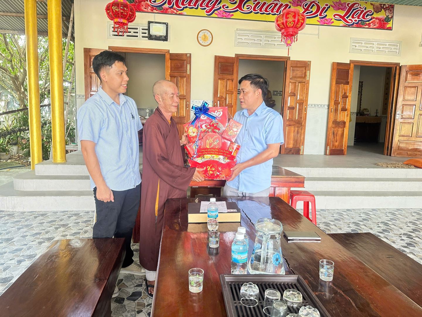 Công an phường Bắc Cam Ranh thăm các cơ sở Phật giáo