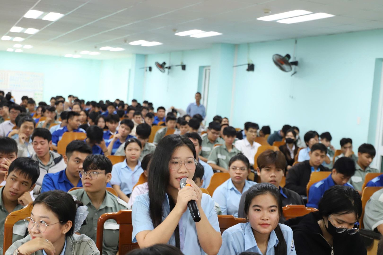 Đại diện học sinh phát biểu