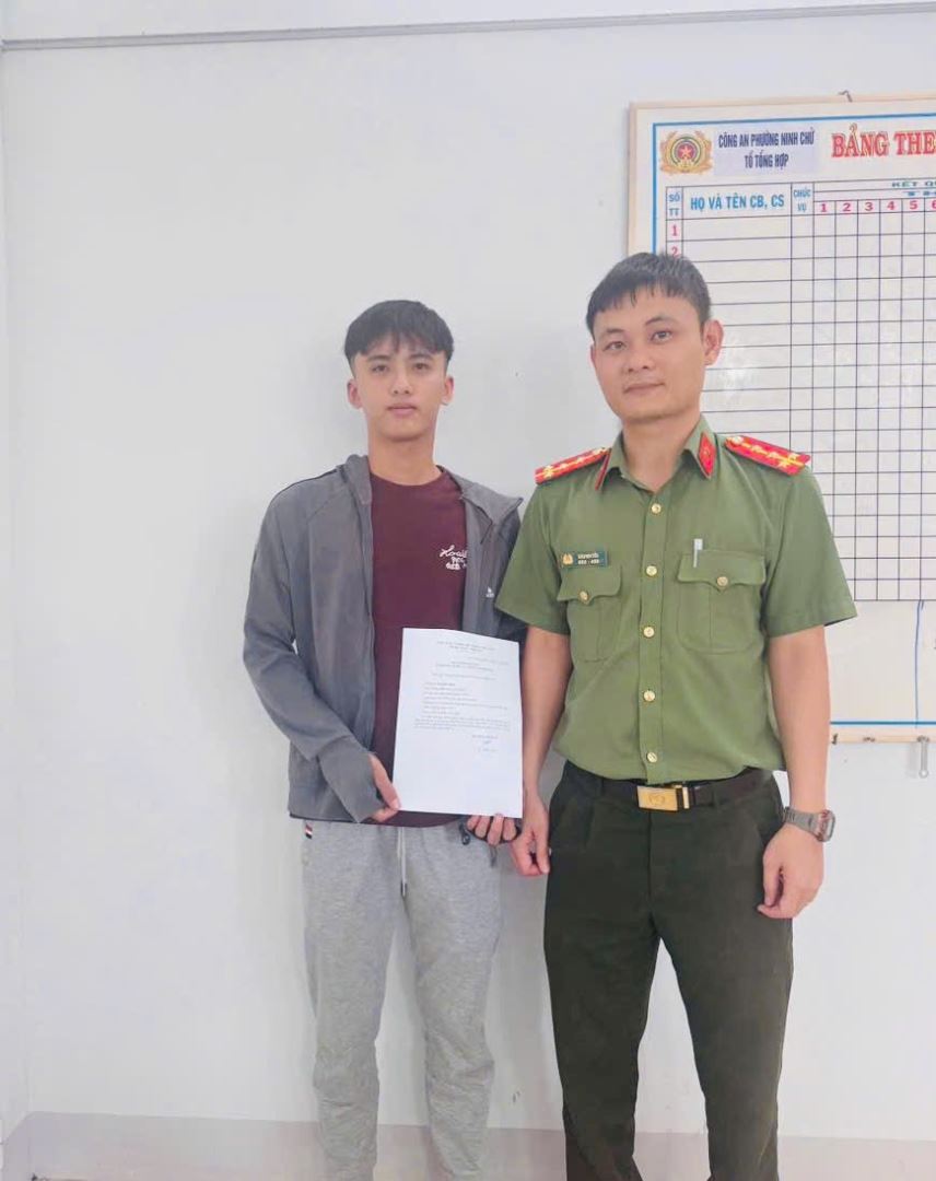 công dân Lê Quốc Khôi đăng ký nghĩa vụ CAND tại CAP. Ninh Chử
