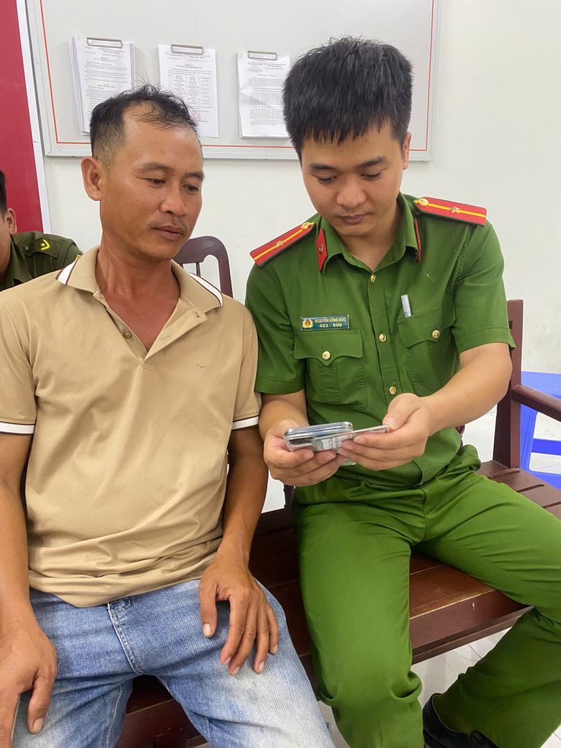 Hướng dẫn người dân đánh giá sự hài lòng trên VNeID