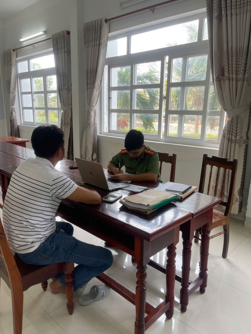 Công an phường làm việc với trường hợp có hoạt động bình luận, tương tác với các trang, hội, nhóm có nội dung phản động, tiêu cực, chống phá Đảng, Nhà nước