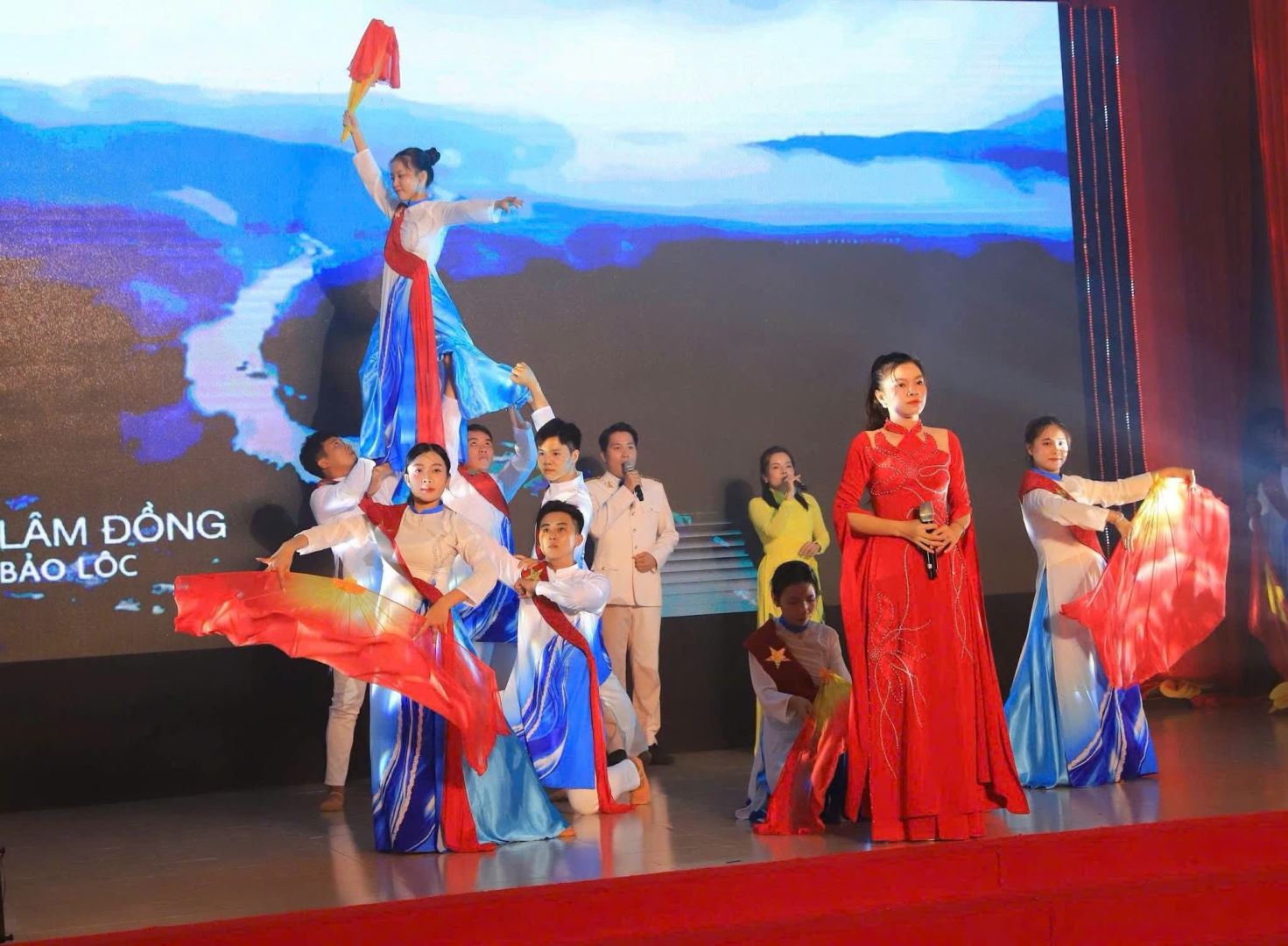 Tiết mục Đơn ca của Cụm