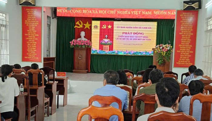 Quang cảnh hội nghị phát động