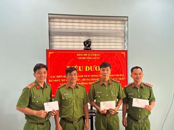 Biểu dương các tập thể có thành tích xuất sắc