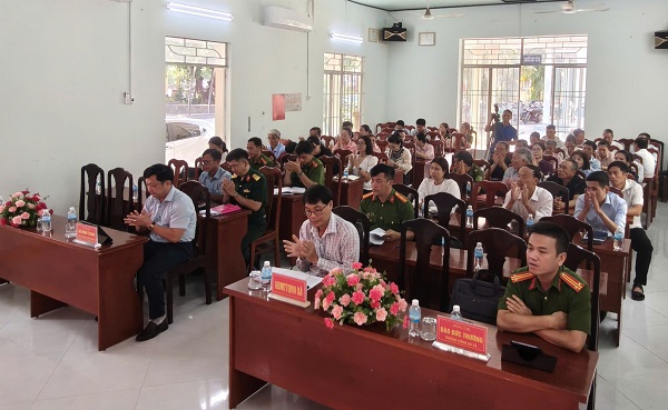 bối cảnh hội nghị