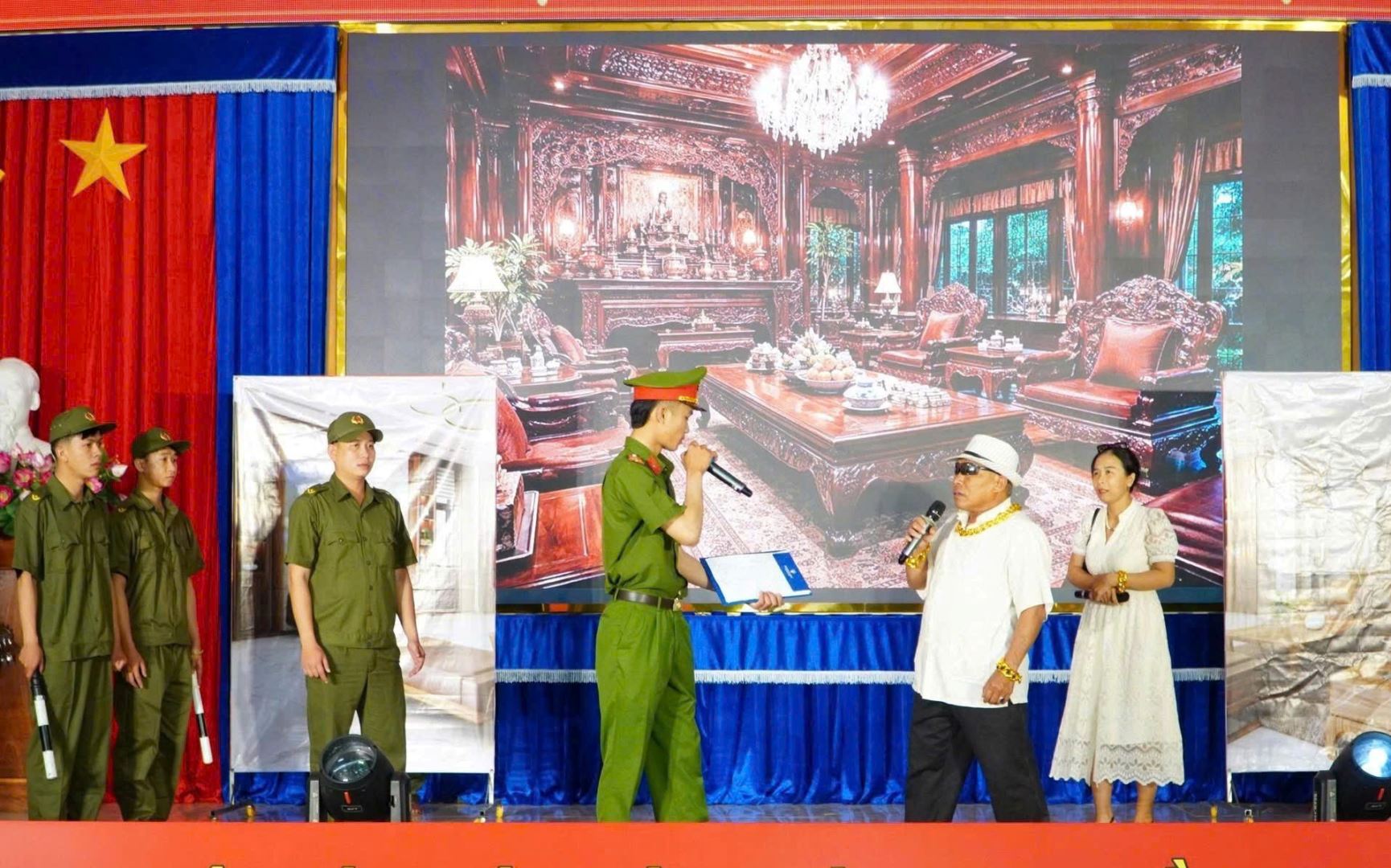 Phần thi Tiểu phẩm của đội thi xã Cam Lâm tại Hội thi cấp cụm