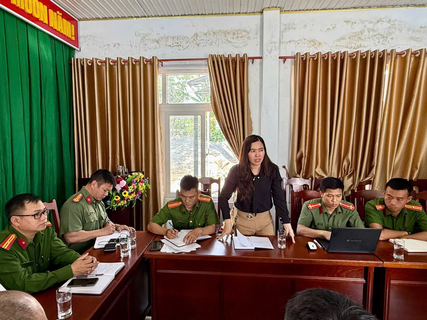 Hiệu trưởng Trường Mẫu giáo Công Hải ý kiến đóng góp nhằm giảm thiểu tình trạng khói bụi và ùn tắc giao thông 