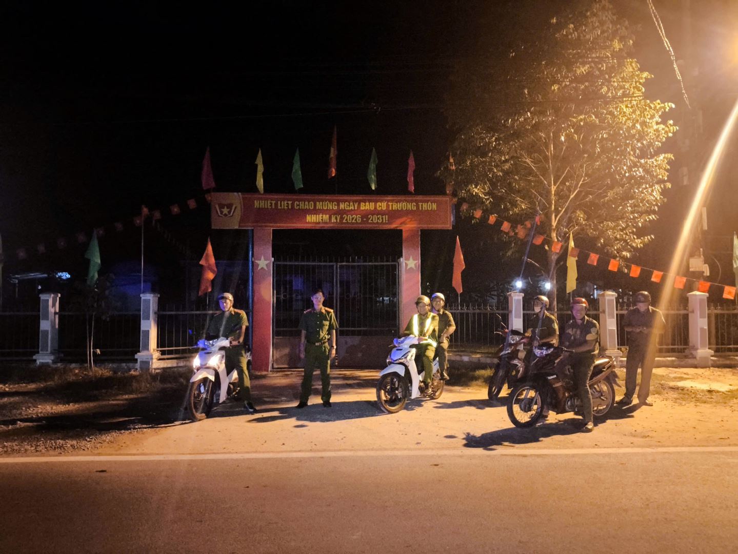 Công an xã Diên Thọ kiểm tra, tăng cường công tác tuần tra, kiểm soát, chủ động bảo đảm ANTT trên địa bàn