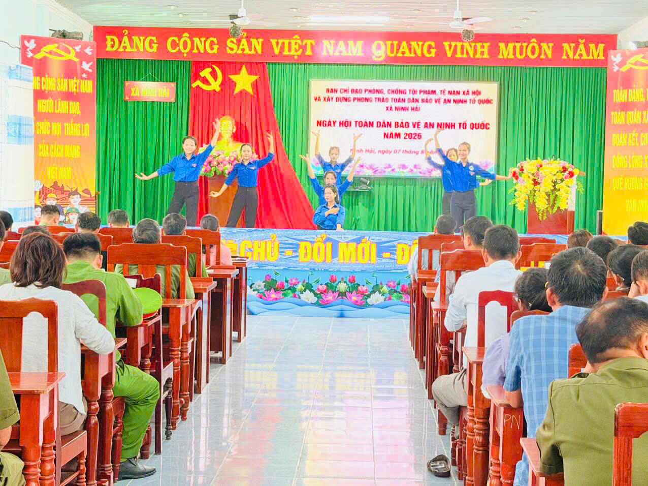 Hoạt động văn nghệ chào mừng 