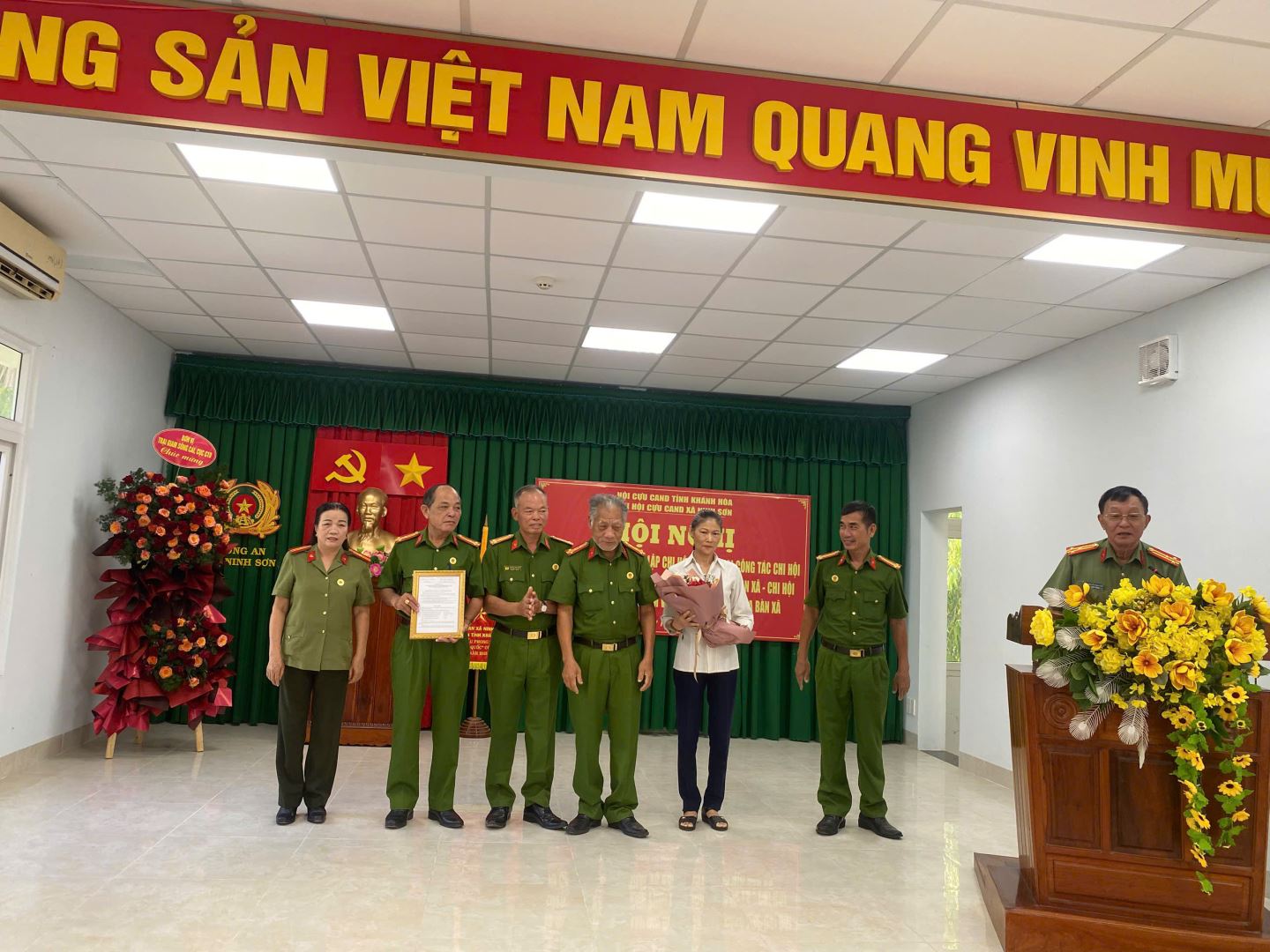 Ban Chấp hành Chi hội Cựu Công an nhân dân xã Ninh Sơn ra mắt tại Hội nghị