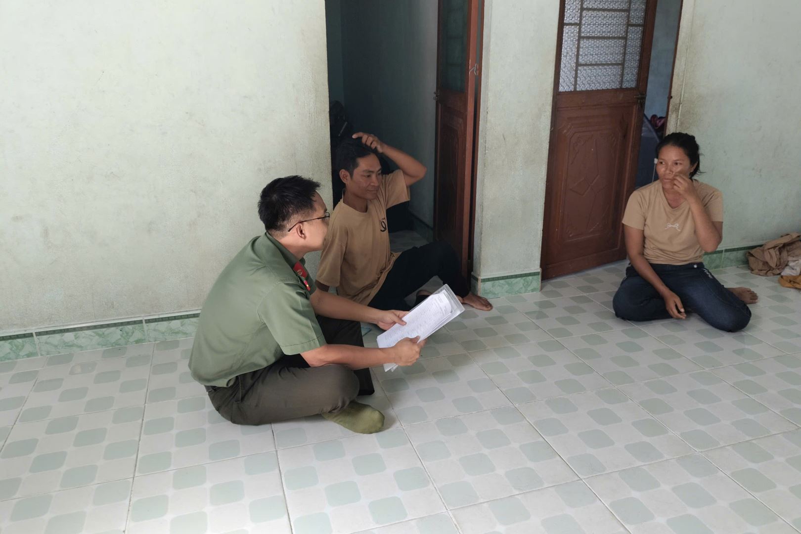 Công an xã Ninh Sơn tuyên truyền, rà soát nhu cầu đăng ký học tại Trường Văn hóa CAND V