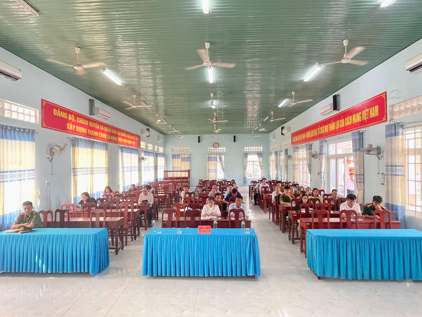 Toàn cảnh hội nghị