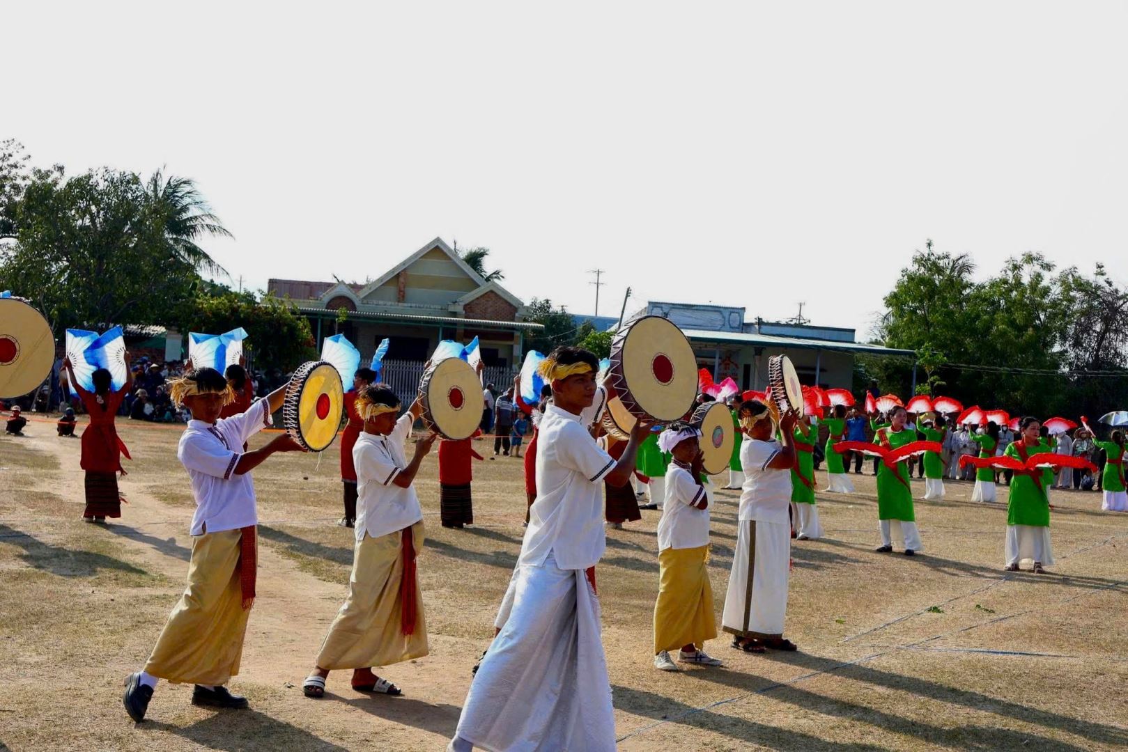 Đồng diễn văn nghệ trong khuôn khổ Lễ hội Rija Nagar 2026