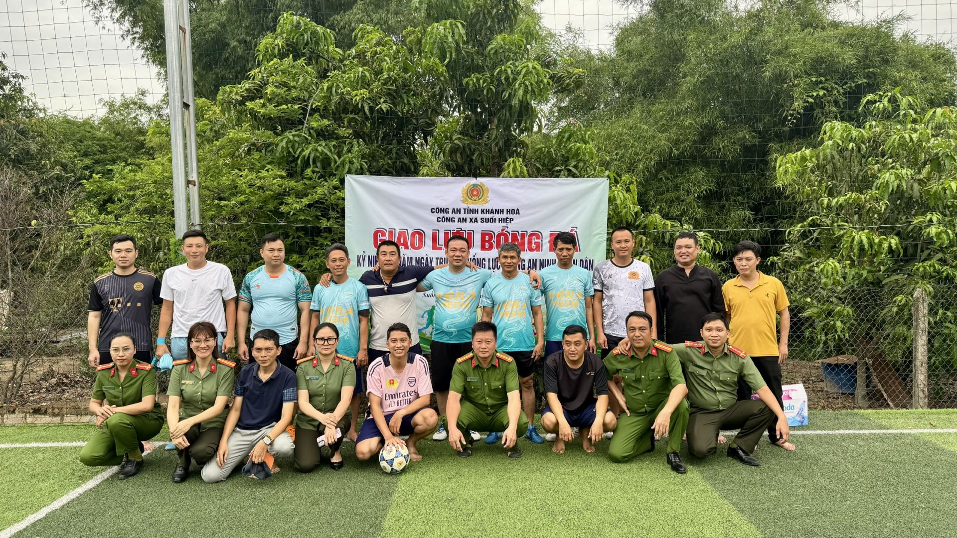 Các đội bóng chụp ảnh lưu niệm
