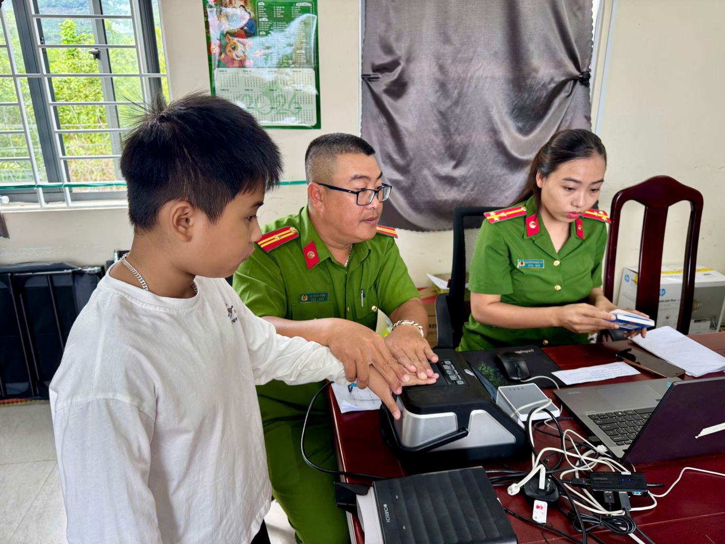 Công an xã Suối Hiệp đẩy mạnh cải cách hành chính, phục vụ Nhân dân thuận tiện, hiệu quả