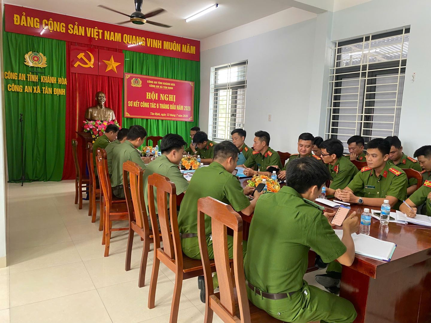Công an xã Tân Định tổ chức Hội nghị sơ kết công tác Công an 6 tháng đầu năm 2026