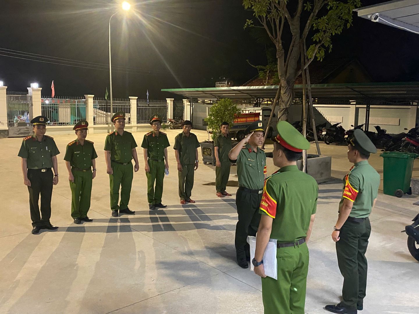 Tổ điều lệnh kiểm tra quân số