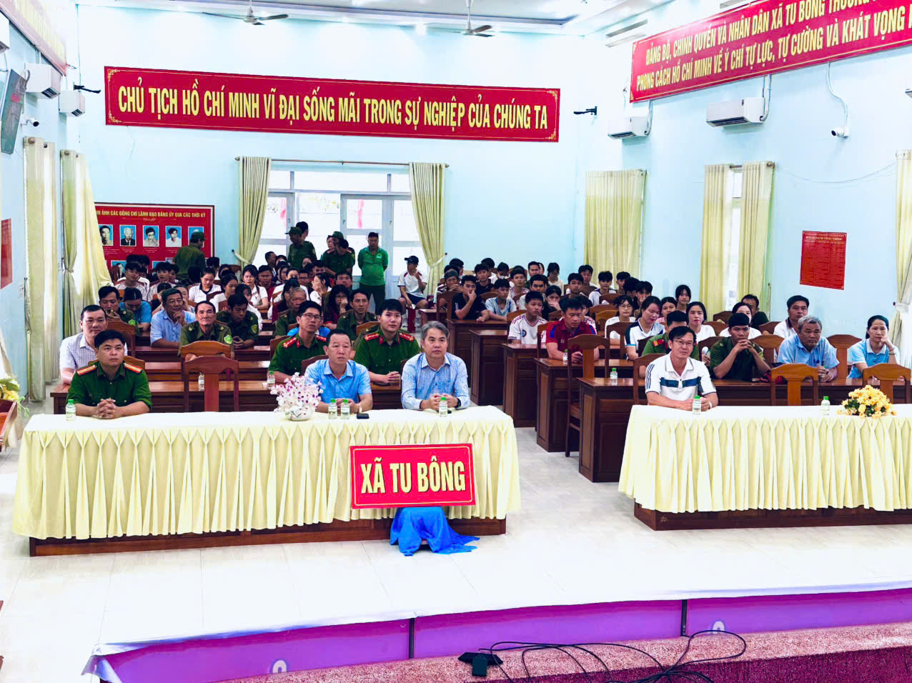 Đại biểu tham dự buổi Lễ