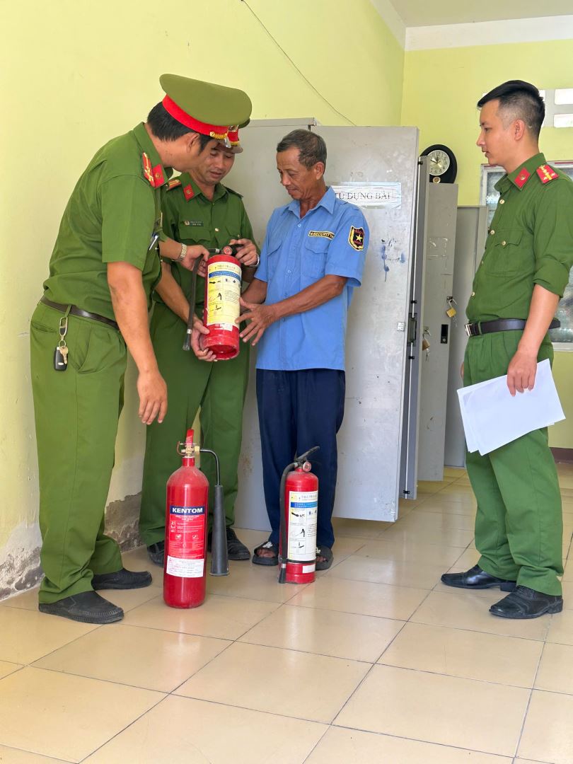 Các đơn vị có liên quan kiểm tra công tác Phòng cháy chữa cháy