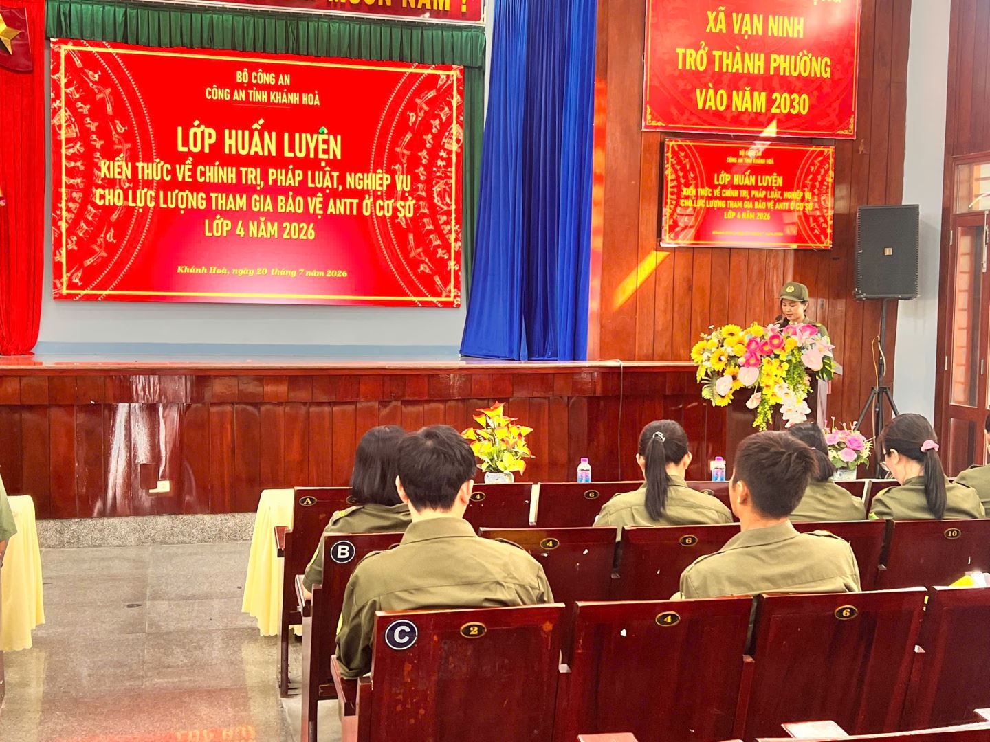 khai mạc chương trình tập huấn tại điểm cầu Vạn Ninh
