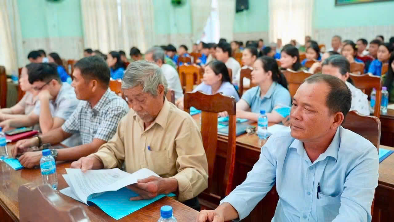 Đại diện các ban, ngành, đoàn thể và quần chúng nhân dân tham gia Ngày hội Toàn dân bảo vệ ANTQ năm 2026