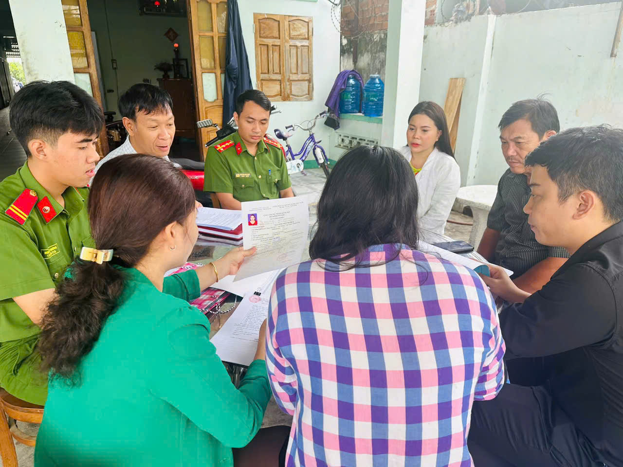 Đoàn kiểm tra tại cơ sở kinh doanh nhà nghỉ Ngọc Huệ