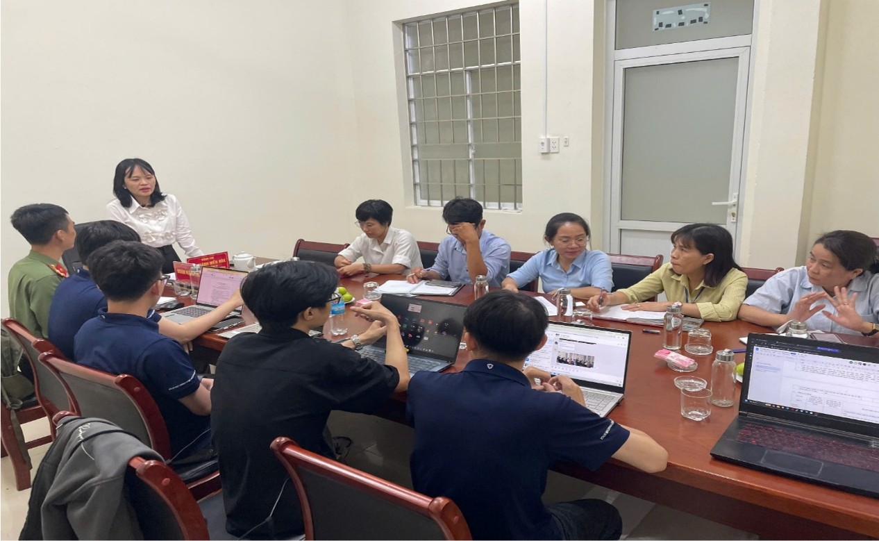 Tổ công tác làm việc tại UBND phường Bảo An