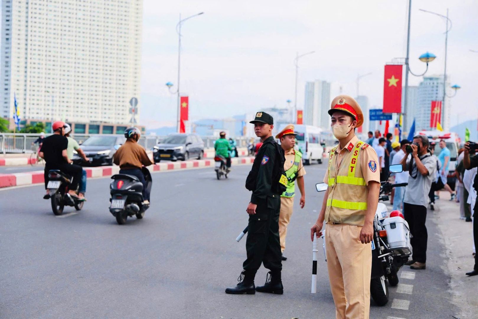CSGT bảo đảm an toàn dịp lễ hội