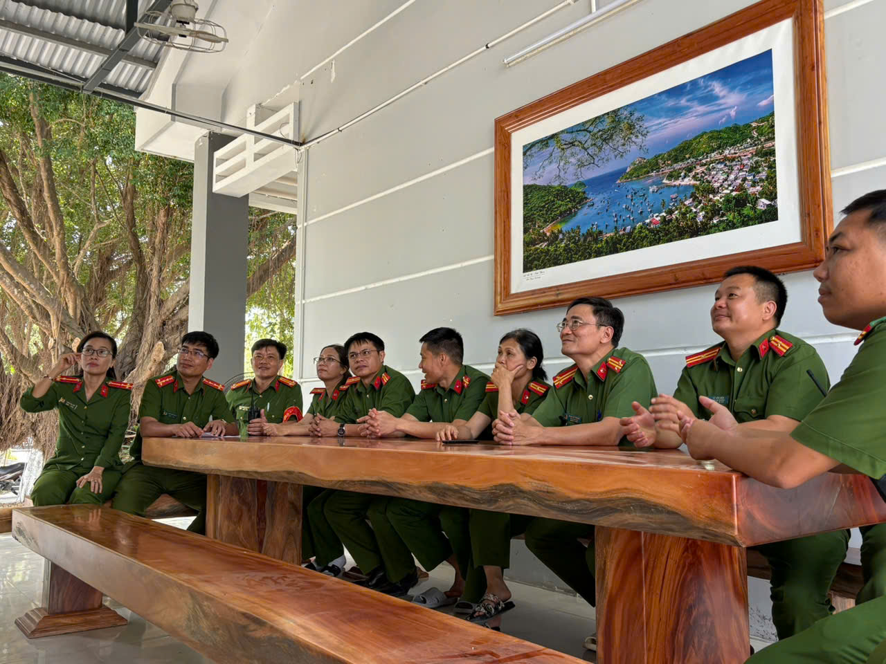 Lãnh đạo, đảng viên, cán bộ chiến sĩ tham gia hội nghị tại Trại tạm giam số 2
