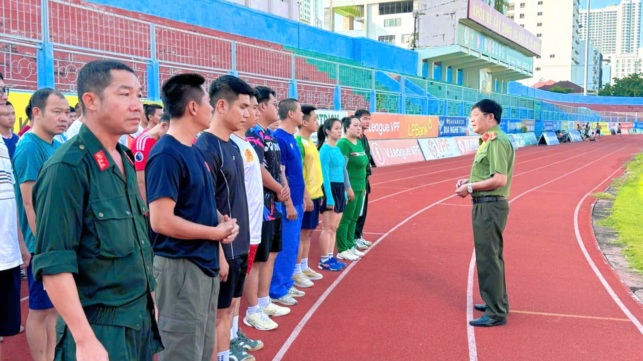 Lãnh đạo Phòng Công tác chính trị đã phổ biến quy chế, quán triệt mục đích, yêu cầu, các nội dung kiểm tra và những quy định bảo đảm an toàn;