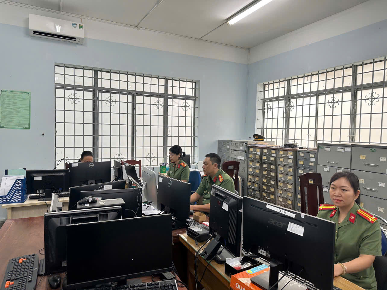 Ảnh: Thường xuyên cập nhật, bổ sung thông tin, tài liệu phục vụ xây dựng cơ sở dữ liệu hồ sơ nghiệp vụ.
