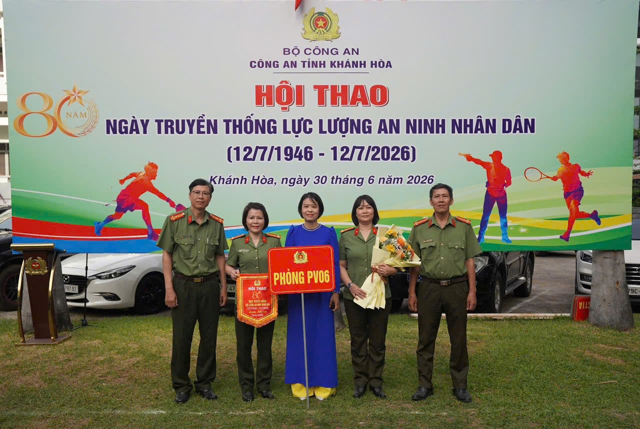 Hình ảnh: Đội tuyển bắn súng tham gia Hội thao