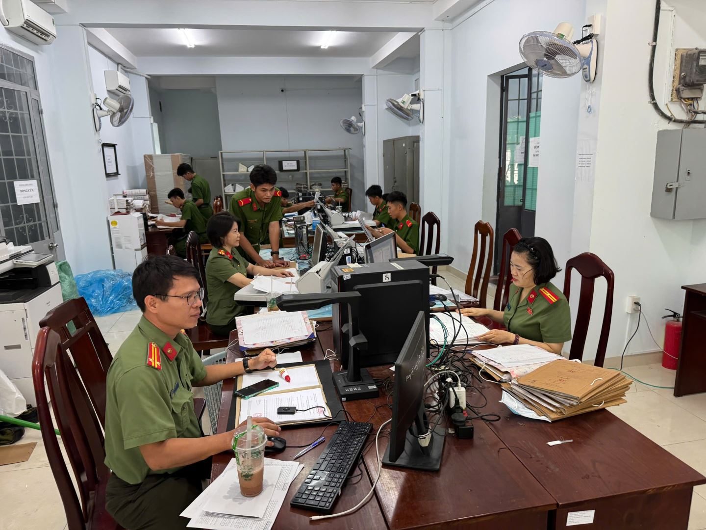 Phòng Hồ sơ nghiệp vụ đẩy mạnh số hóa dữ liệu gắn với giáo dục truyền thống 80 năm lực lượng An ninh nhân dân.
