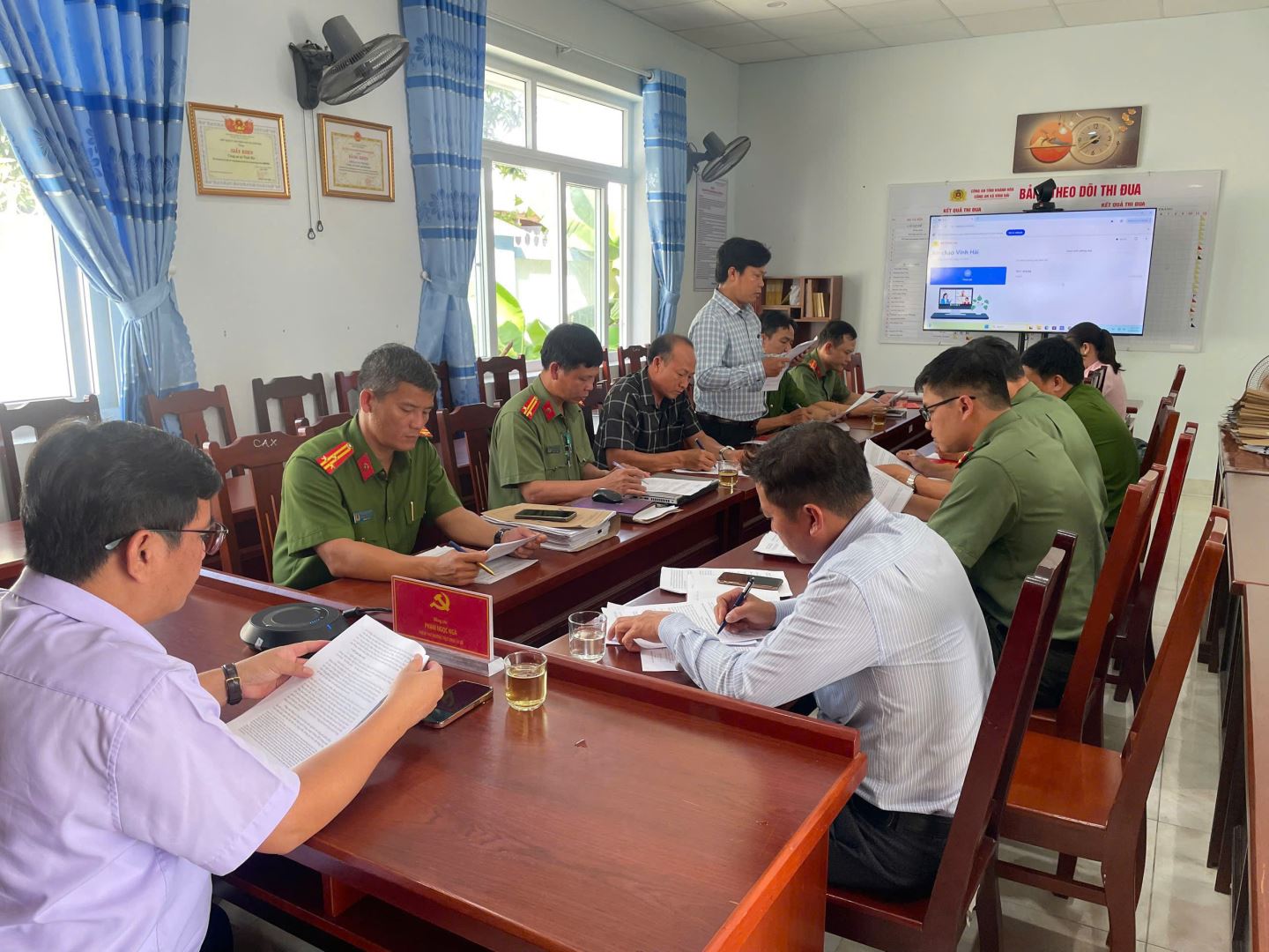 Tổ chức thảo luận dự thảo báo cáo kết quả kiểm tra đối với Đảng ủy Công an xã Vĩnh Hải
